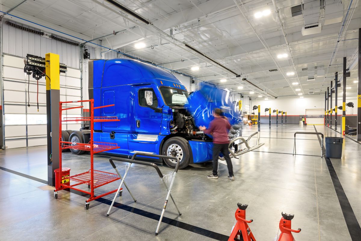 Premier Truck Group South Dallas Collision Center